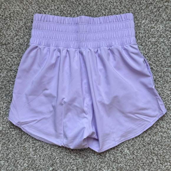 NWOT Nike One Women's Dri-FIT Ultra High-Waisted 3" Brief-Lined Shorts | Size S - Picture 2 of 4